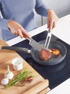 Woll Diamond Lite, Gusspfanne Mit Festem Stiel, Ø 28 Cm, 5 Cm Hoch -Küchenbedarf Geschäft 0b0d1c8a698742c01f4aca9d4e2294c4