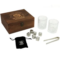 Whisky Geschenk-Set Mit 2 Gläsern, Eiswürfeln Aus Edelstahl, Zange, Samtbeutel In Einer Schönen Holzbox -Küchenbedarf Geschäft 1ab0093b20b8d2628398cc36375a66fb