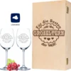 Leonardo Weingläser Oma Ist Die Beste & Opa Ist Der Beste Im 2er Set - Inkl. Gravierter Vintage-Holzkiste - Geschenk Für Oma & Opa - Geburtstag Großeltern -Küchenbedarf Geschäft 1b016046ad8a40ee6b1399f66168dff1