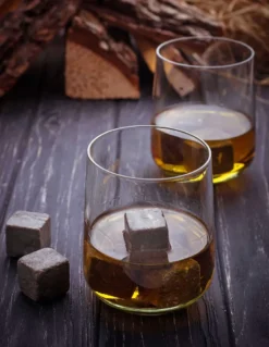 Echos 4er Whisky Steine Set Aus Granit | Wieder Verwendbar | Im Hochwertigem Stoffbeutel | 9 Echos 4er Whisky Steine Set Aus Granit | Wieder Verwendbar | Im Hochwertigem Stoffbeutel | -Küchenbedarf Geschäft 219bb78da1e6b8272ee881864eda4b44