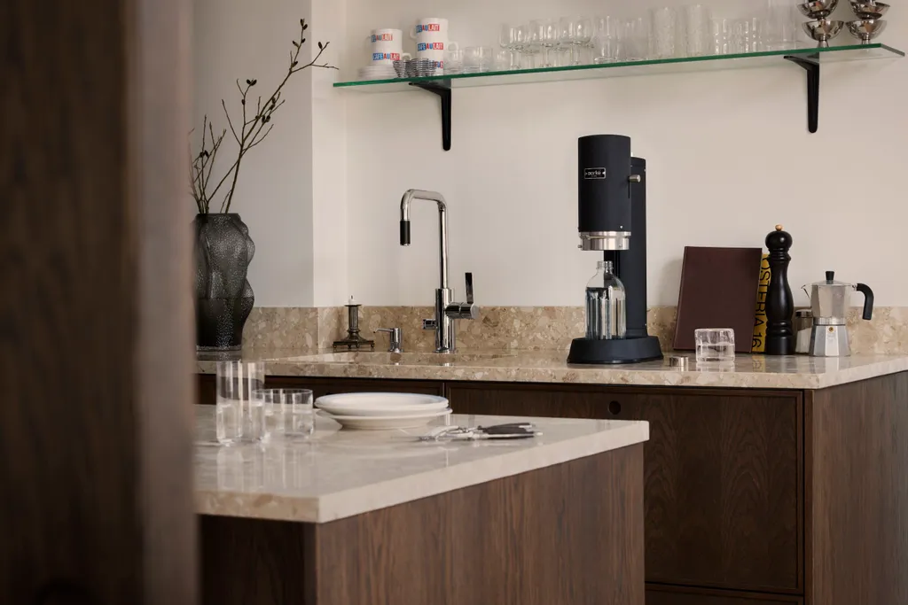 AARKE Wassersprudler Carbonator Pro Mattte Black Schwarz Glasflasche Edelstahl 8 AARKE Wassersprudler Carbonator Pro Mattte Black Schwarz Glasflasche Edelstahl – Bild 6