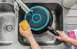 Tefal Easy Cook & Clean 2-teiliges Aluminium Bratpfannenset 24 + 28 Cm, Titanium Antihaftversiegelung, Thermo-Signal, Diffusion Pfannenboden Für Fast Alle Herdarten Außer Induktion 18 Tefal Easy Cook & Clean 2-teiliges Aluminium Bratpfannenset 24 + 28 Cm, Titanium Antihaftversiegelung, Thermo-Signal, Diffusion Pfannenboden Für Fast Alle Herdarten Außer Induktion -Küchenbedarf Geschäft 4d856f16be1739bb651368fc9696154f