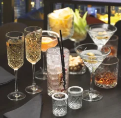 Pasabahce 52780 Timeless Schnapsglas, Shotglas, Stamper, 60ml, Glas, Transparent, 12 Stück -Küchenbedarf Geschäft 64ed261a4e70abc5b92a67b96ec70ee9