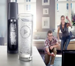 Sodastream Wassersprudler EASY Incl. PET-Flasche 1 L Und 1 Co²-Kohlensäurezylinder, Schwarz -Küchenbedarf Geschäft 6602736cc2927f036c57fb2253a5b30d
