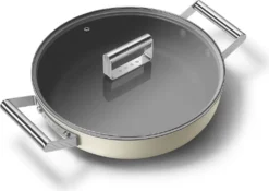 SMEG Servierpfanne Mit Deckel Matt Creme - Ø 28 Cm / 3,7 Liter -Küchenbedarf Geschäft 6d22b28c23d269d129b170792d7950d3