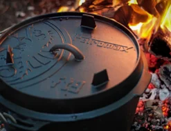 Petromax Feuertopf Dutch Oven Set Pflegepaste Deckelheber FT6 Planer Boden 22 Petromax Feuertopf Dutch Oven Set Pflegepaste Deckelheber FT6 Planer Boden -Küchenbedarf Geschäft 7a1d44382eab85efbb9600e73d7a7079