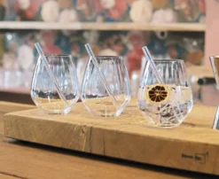 Nachtmann Tastes Good Vorteilsset 4 Gin Tonic Gläser + 4 Glastrinkhalme + Reinigungsbürste -Küchenbedarf Geschäft 81c4ab06a0b17f1c41ee75799124286c