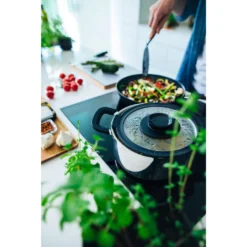 FISKARS Koch-Set 7 Teile Bratpfanne Kochtopf Küchenhelfer Kochmesser Kochlöffel -Küchenbedarf Geschäft 86aaf1a347364b8b154c939b65dd043d