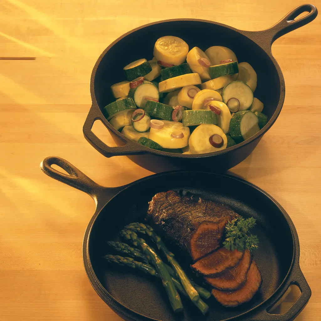 Lodge Combo Cooker Mit Deckel, Ø 26 Cm 6 Lodge Combo Cooker Mit Deckel, Ø 26 Cm – Bild 4