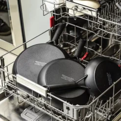 KitchenAid Pfannenset Classic Forged - ø 20, 24 Und 28 Cm - Keramische Antihaftbeschichtung -Küchenbedarf Geschäft 89e0acf552cbb7478eff785cc1d0651a