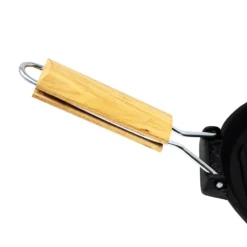 Klarstein Retinta Grill- Und Steakpfanne , Gusseisen , Für Alle Herdarten Sowie Grills Und Lagerfeuer , Outdoor-Kochen , Voreingebrannt , Ablaufrinne , Mit Klappbarem Holzgriff , Geriffelte Bratfläche , Rund , Maße: 38 X 2 X 22 Cm (BxHxT) , Schwarz 11 Klarstein Retinta Grill- Und Steakpfanne , Gusseisen , Für Alle Herdarten Sowie Grills Und Lagerfeuer , Outdoor-Kochen , Voreingebrannt , Ablaufrinne , Mit Klappbarem Holzgriff , Geriffelte Bratfläche , Rund , Maße: 38 X 2 X 22 Cm (BxHxT) , Schwarz -Küchenbedarf Geschäft 9faa8cd69ef464c81a875b184900a3c6