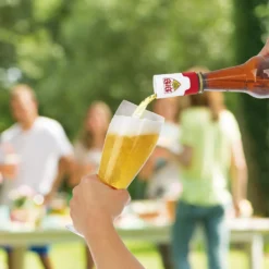 Tatse Hero VFB Stuttgart Bier Flaschenaufsatz Flaschen Aufsatz Ausgießer Set -Küchenbedarf Geschäft a1aa1d993b8772f0eb6064496b1870d7