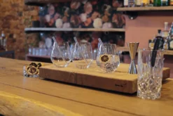 Nachtmann Tastes Good Vorteilsset 4 Gin Tonic Gläser + 4 Glastrinkhalme + Reinigungsbürste -Küchenbedarf Geschäft b2f6efa25122fe91a480dca05b0a858f