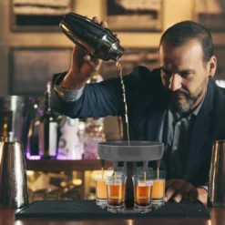 Schnapsglasspender, Schnapsglas-Spender, Shot Glas Dispenser Für Flüssigkeit/Getränke/Cocktail/Bier, Spirituosen Spender Für Cocktail-Party Barparty, Freunde Versammeln Sich -Küchenbedarf Geschäft bdfa9ae7ca432e82b06ac4c3fe9394c7