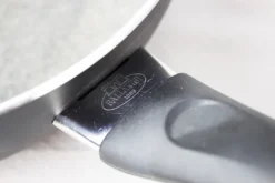 BALLARINI Bratpfanne Bologna Granitium Ø32cm -Küchenbedarf Geschäft c8ea70fdac72bcbb64dd3d979366c05b