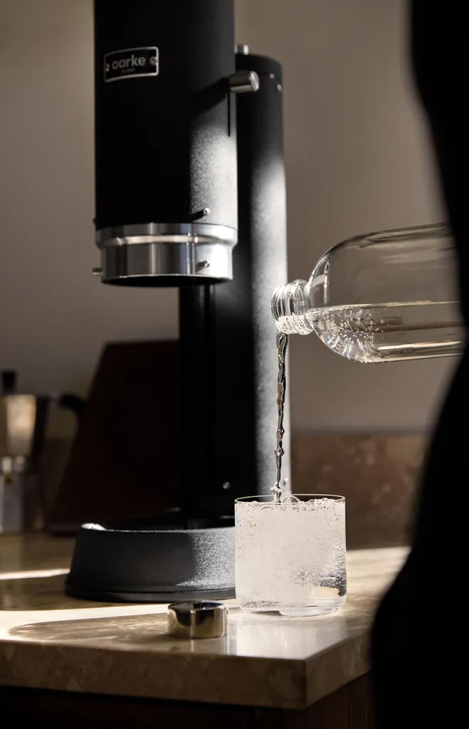 AARKE Wassersprudler Carbonator Pro Mattte Black Schwarz Glasflasche Edelstahl 14 AARKE Wassersprudler Carbonator Pro Mattte Black Schwarz Glasflasche Edelstahl – Bild 12